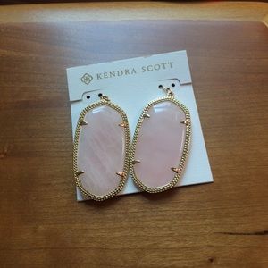 NIB Kendra Scott Danielle Rose Quartz earrings